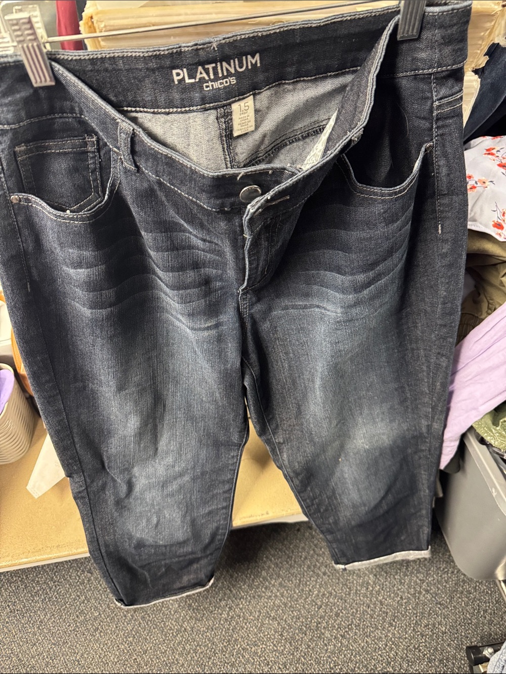 Chico’s platinum metallic cuff jeans size 1.5 crop // 100356